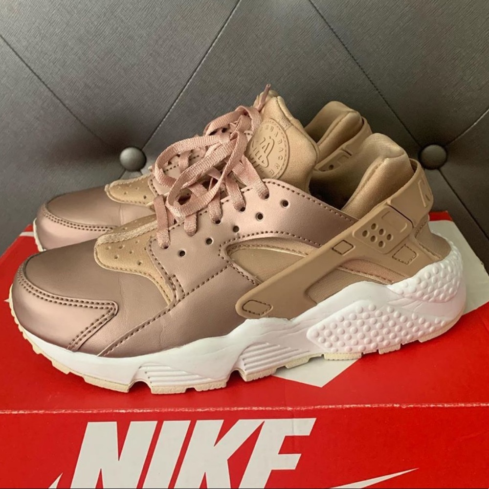 Rose Gold Huaraches